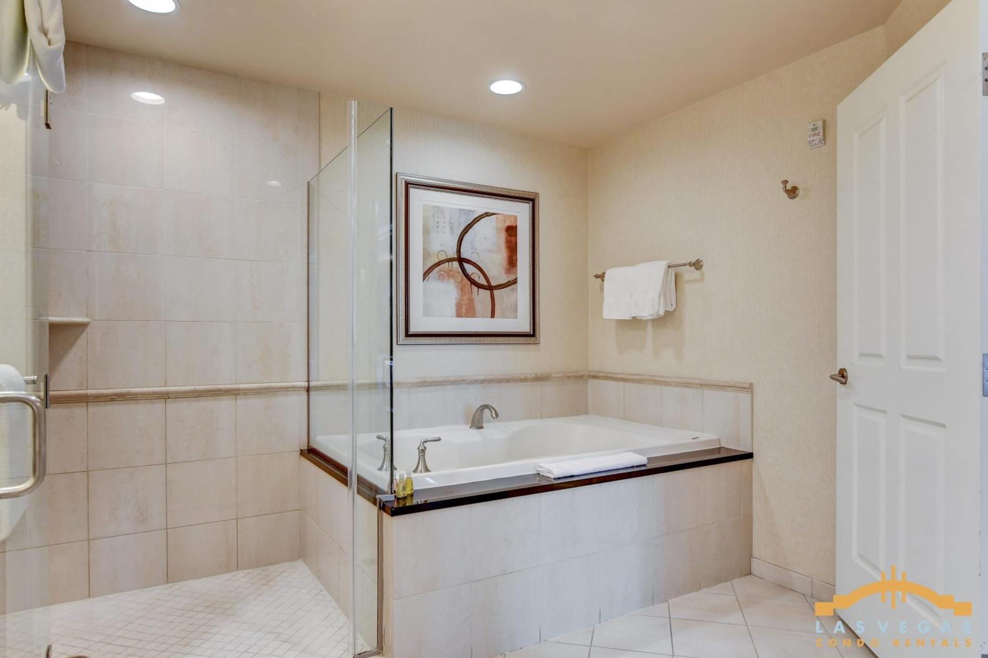 Mgm Signature-06-711 Strip View Jacuzzi Studio Las Vegas Bagian luar foto