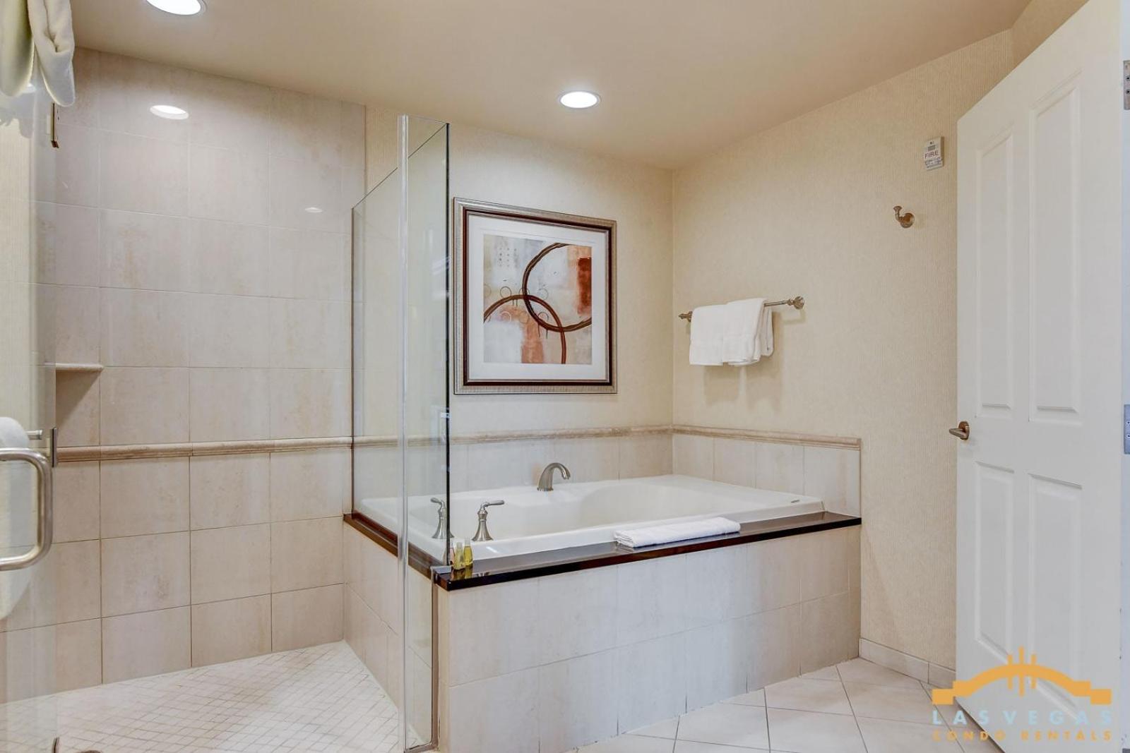 Mgm Signature-06-711 Strip View Jacuzzi Studio Las Vegas Bagian luar foto